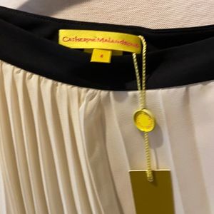 Beautiful asymmetrical freely/cocktail party top